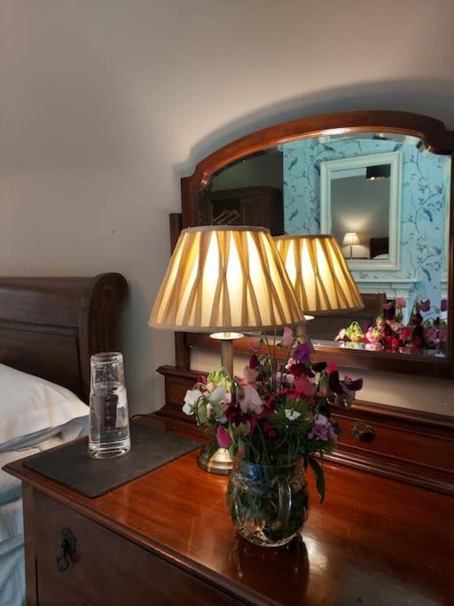 Bed and Breakfast The West Wing à Whitford Extérieur photo